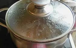 Приготовление борща с крапивой и яйцом в домашних условиях: Шаг 7